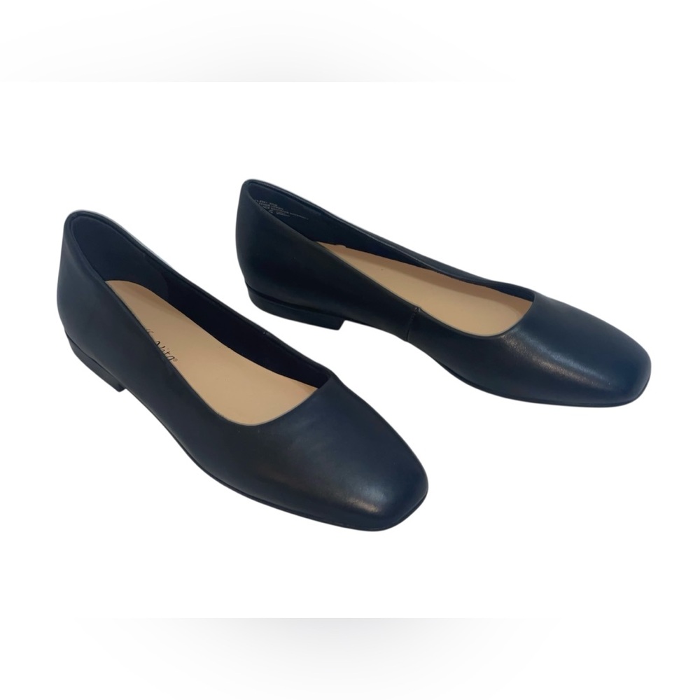 Leather slip on the Kimiko by Bella Vita. Size 9.5 GUC #51-2551 - Picture 9 of 13